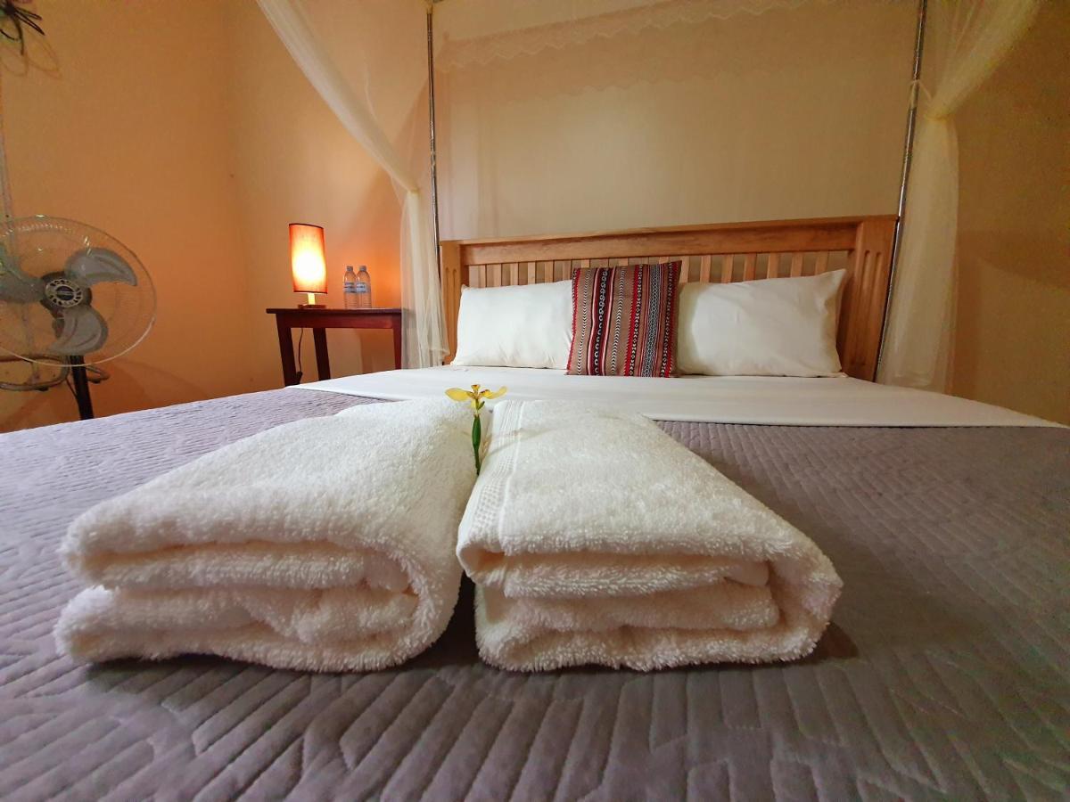 Annas Bed And Breakfast Ентебе Екстериор снимка